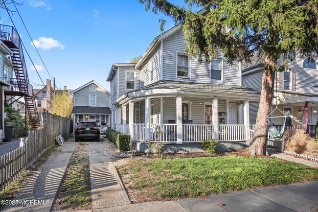 Building Photo - 513 Sewall Ave