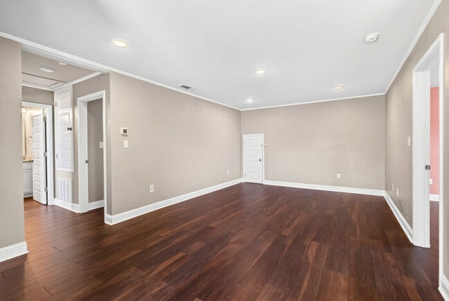 Building Photo - 10557 Sweet Bay Dr