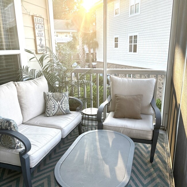 Building Photo - 6253 Catalina Dr