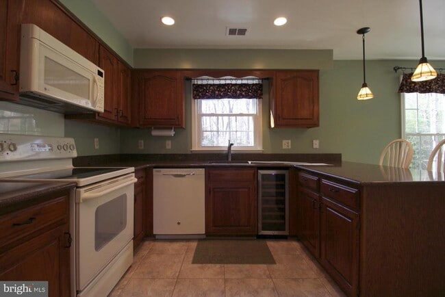 Building Photo - 3186 Cantrell Ln