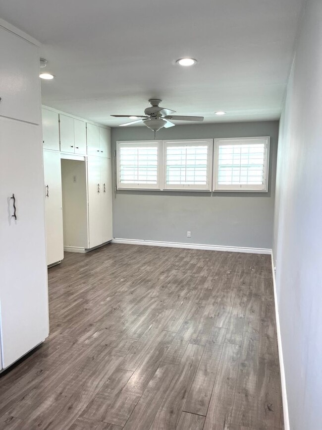 Building Photo - North Inglewood Home