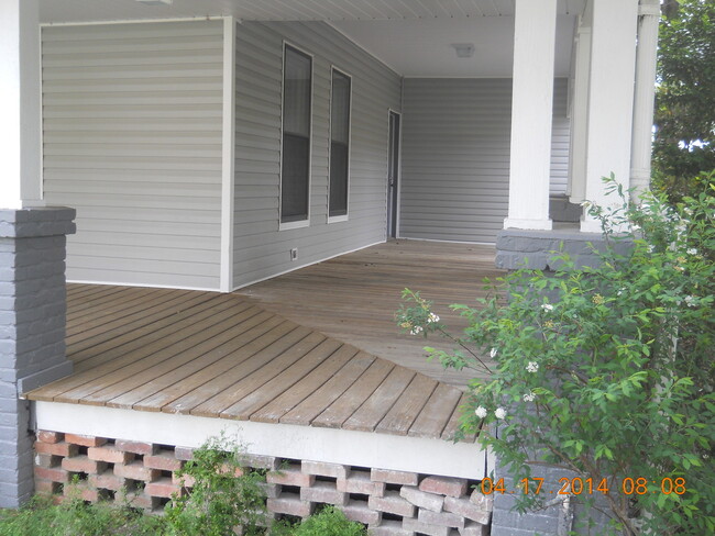 Building Photo - Great home in Lakeland!