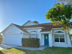 Building Photo - 104 Van Gogh Way