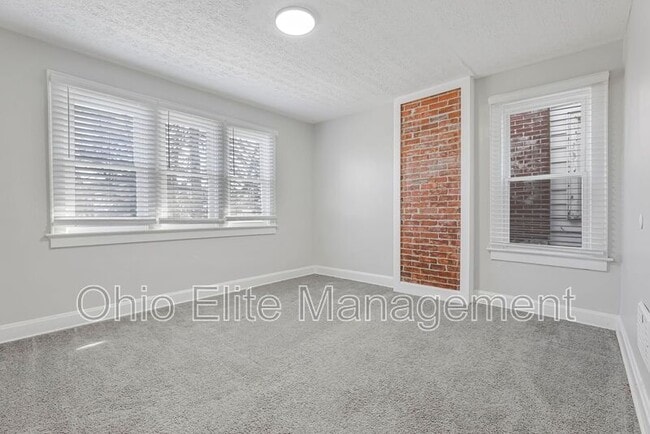 Building Photo - 1115 S Ohio Ave