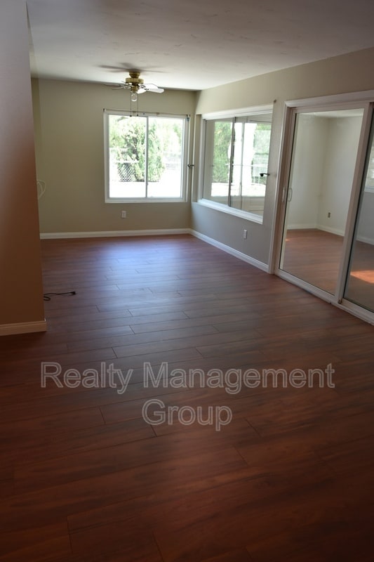 Building Photo - 1546 Arnheim Ct