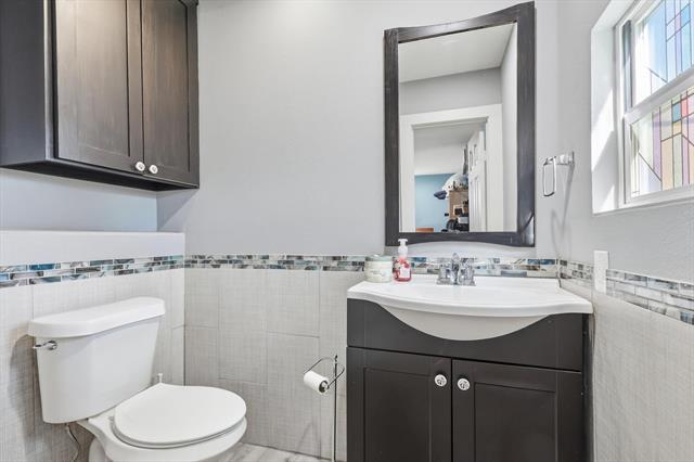 Building Photo - 1617 Oak Creek Dr