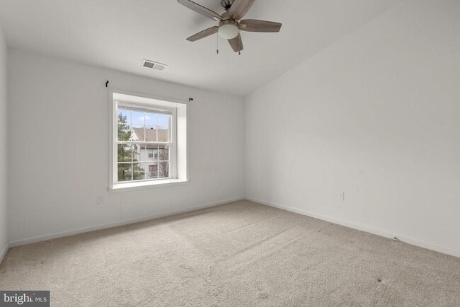 Building Photo - 14225 Jib St