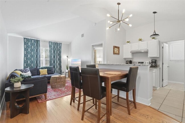 Building Photo - 1408 E Ridgewood St