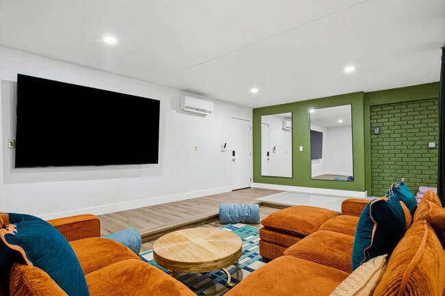 Building Photo - 11802 Hayden Rd