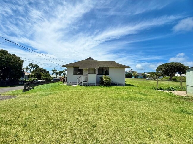 Building Photo - 34 Paina St