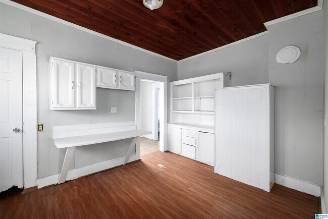 Building Photo - 129 68th St N