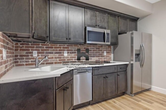 Building Photo - 151 S K St