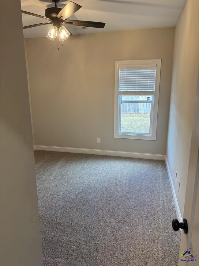 Building Photo - 105 Amargosa Pl