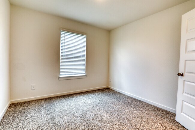 Building Photo - 2829 Lisburn Ter Ln