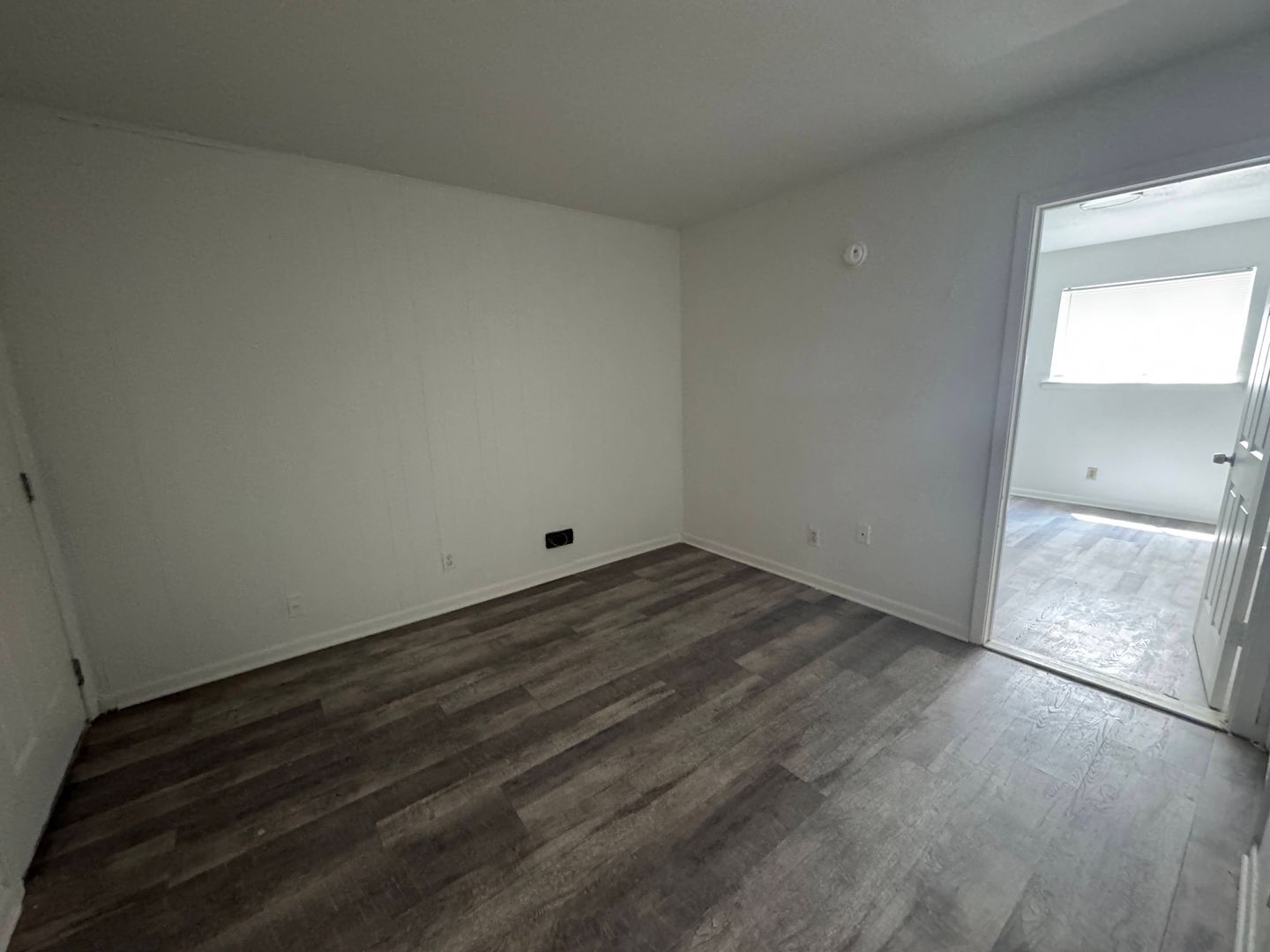 Building Photo - 1405 N Gray St