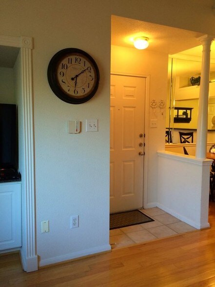 Entry - 1330 Old Spanish Trail