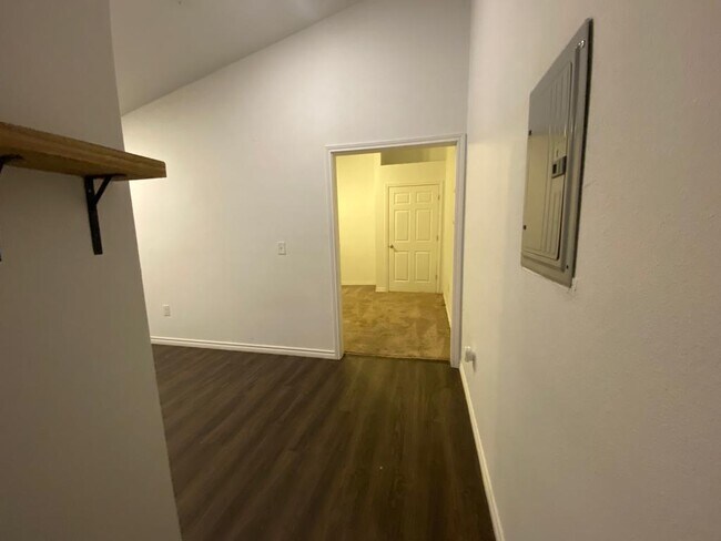 Building Photo - 2419 S Presa St