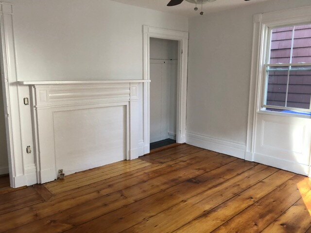 Building Photo - 1 bed 1 bath 1st floor unit in a historic ...