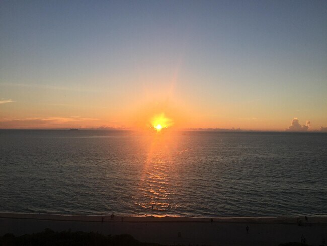 Building Photo - 5159 N Hwy A1A