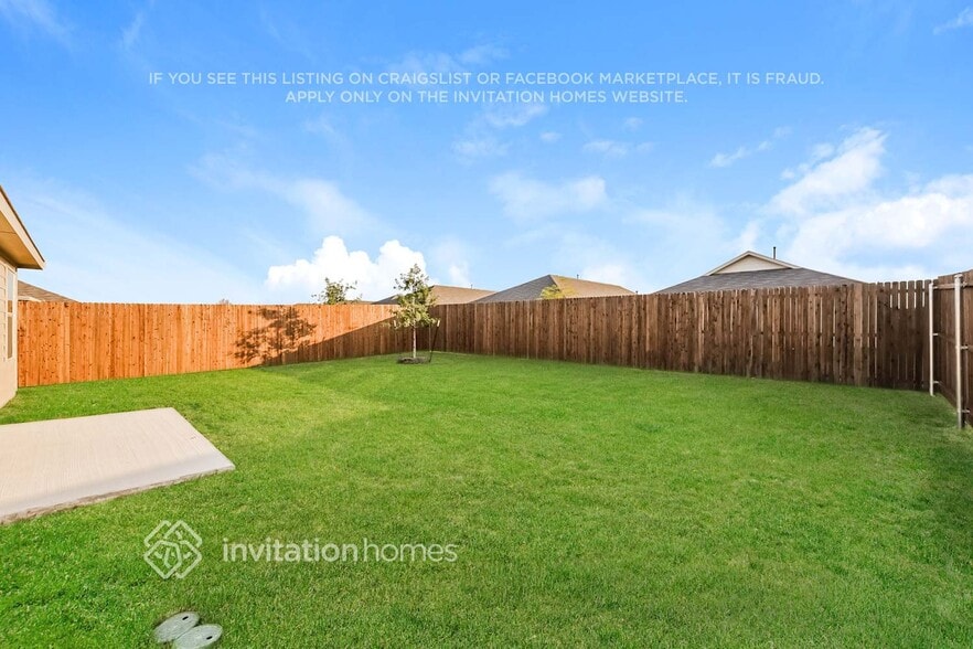 Building Photo - 2309 Ava Dr