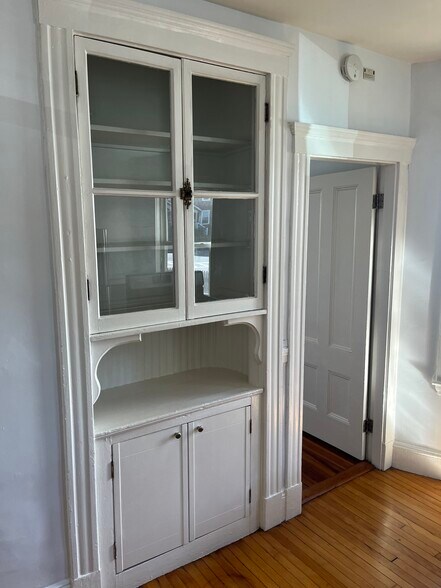 Building Photo - 420 Talbot Ave