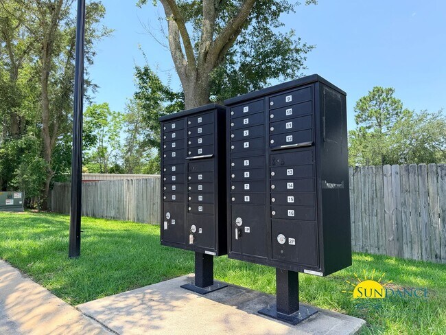 Building Photo - Beautiful 3BR Townhome with Smart Home Features Near Eglin & Hurlburt Field!