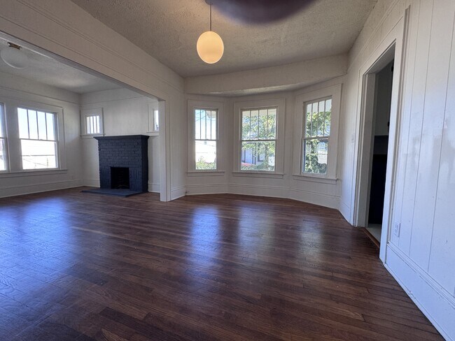 Building Photo - 3034 Rayford St