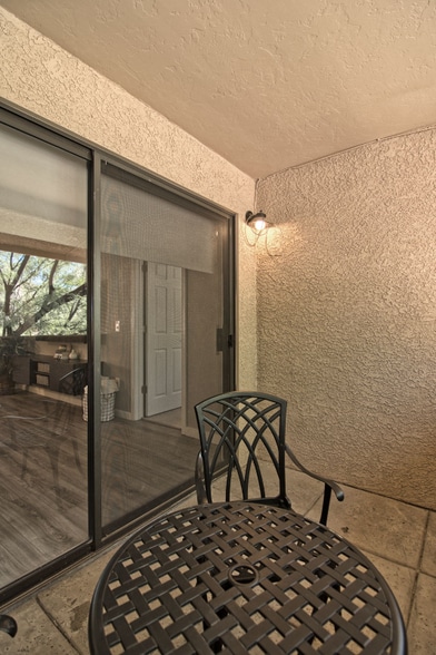 Building Photo - 7255 E Snyder Rd