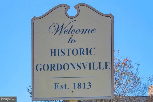 Building Photo - 11244 Blue Ridge Ct