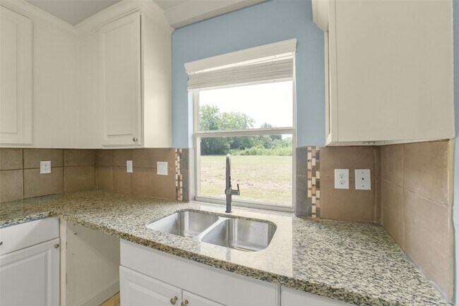 Building Photo - 22405 Beckendorff Rd