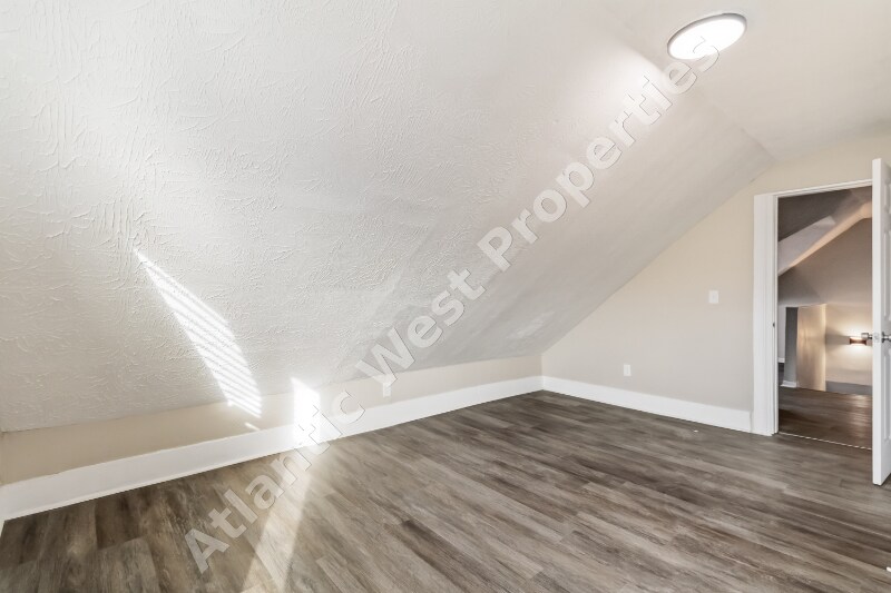 Building Photo - 1512 Blair Ave