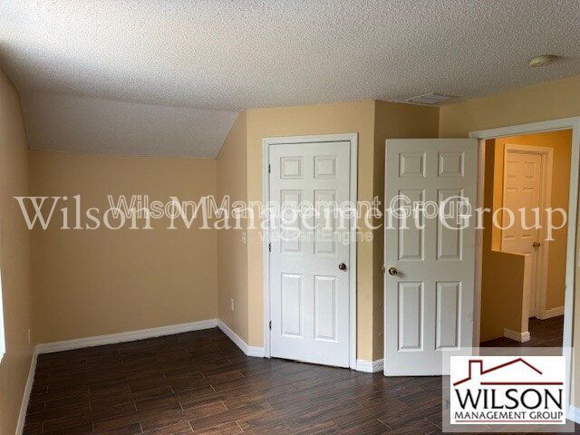 Building Photo - 5083 Luna Negra Dr