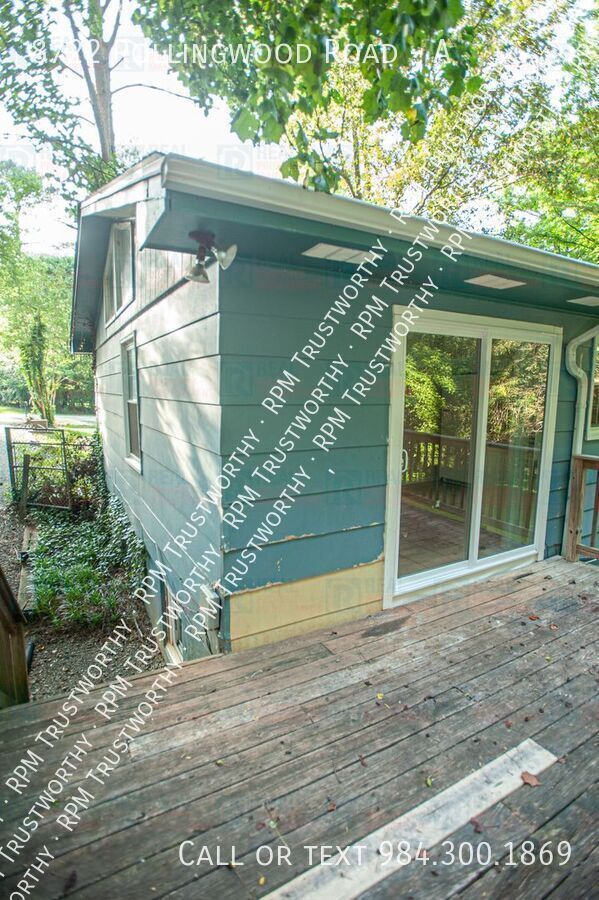 Building Photo - 8722 Rollingwood Rd