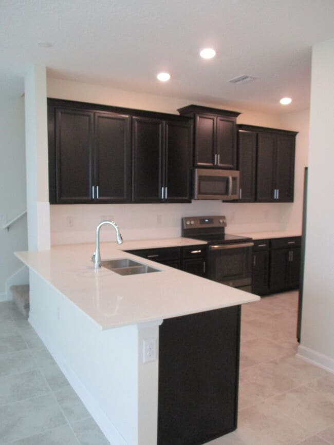 Building Photo - 3 Bedroom, 2.5 Bath, Recently Constructed Town Home in Sawgrass Plantation! Priced to Rent!