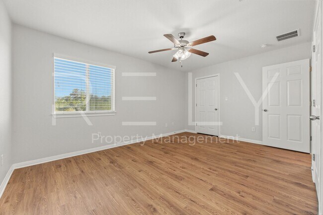 Building Photo - PM2-LH412 Carl Shipp Dr