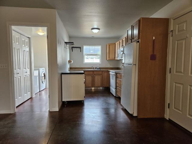Building Photo - 2 bedroom in Billings MT 59102
