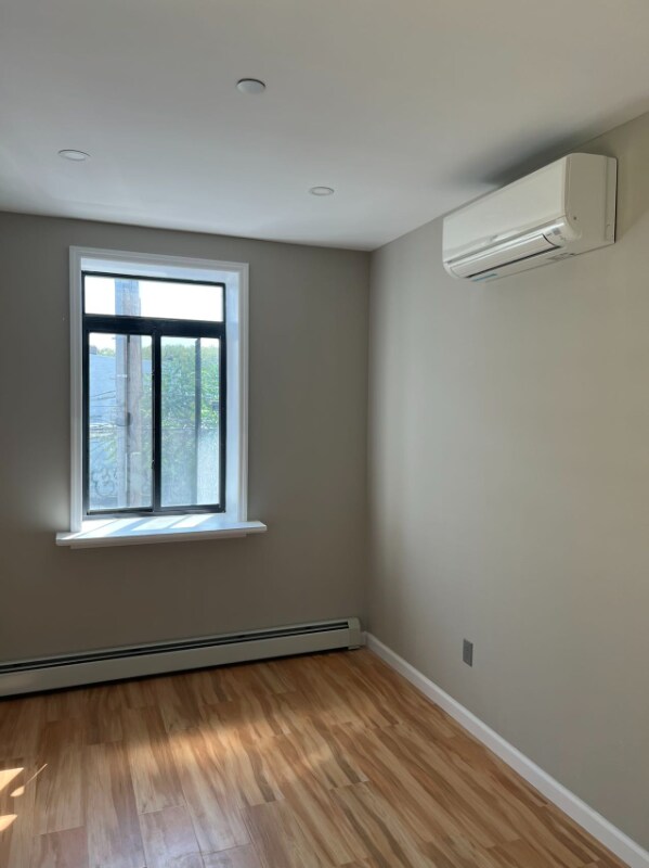 Building Photo - 929 64th St