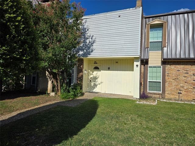 Building Photo - 14324 Haymeadow Cir
