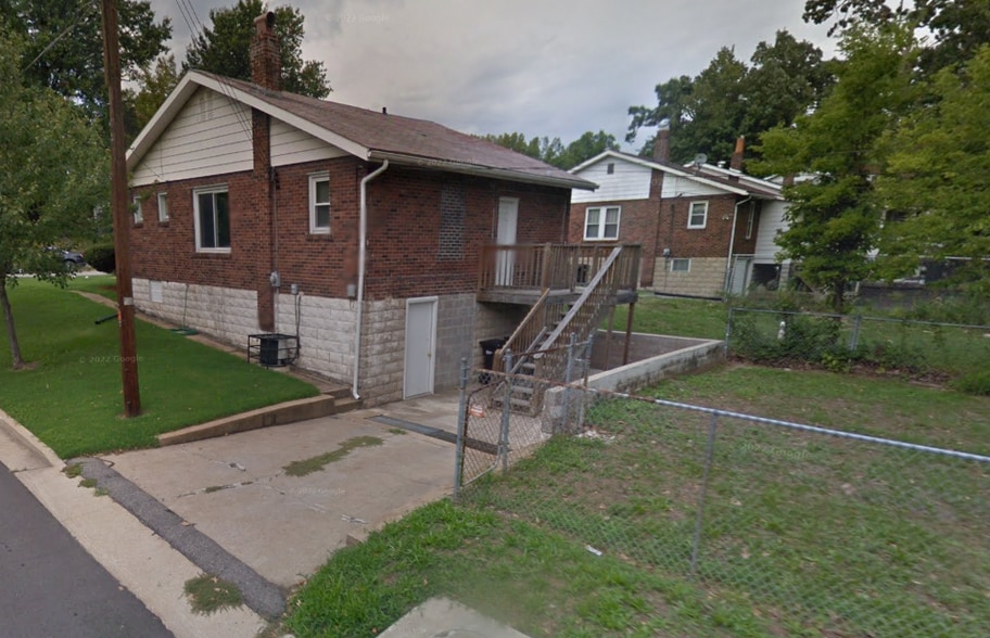Building Photo - 3500 Colonial Ave