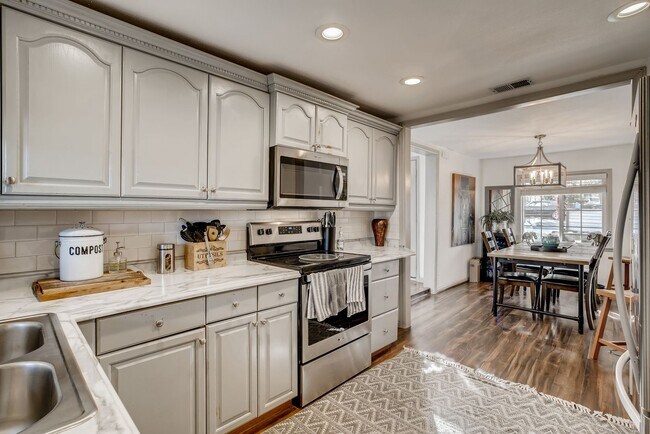 Building Photo - Updated Edgewater Home with Backyard Oasis