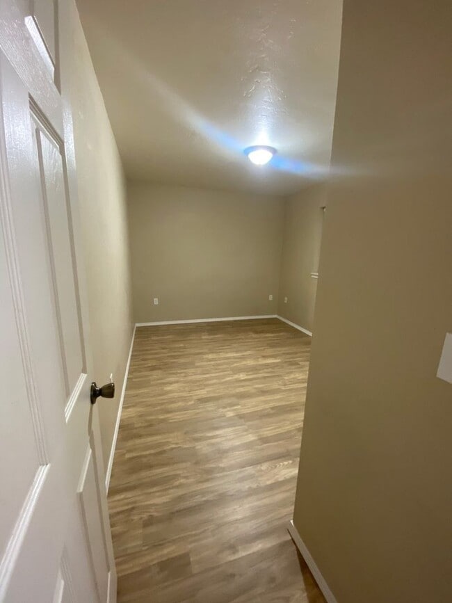 Building Photo - Spacious 3BR Townhome in Spokane