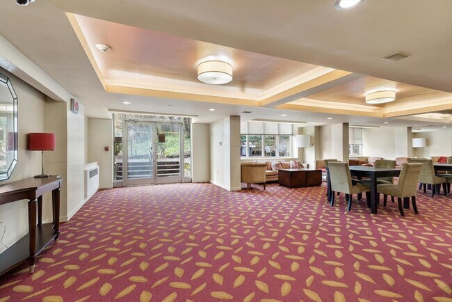 Building Photo - 44 Washington St