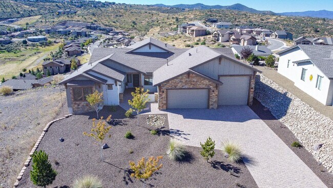 Building Photo - Stunning 3 Bed, 2.5 Bath Prescott Home wit...