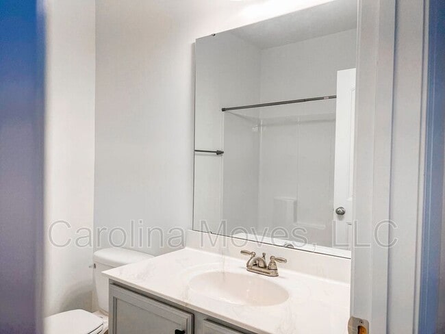 Building Photo - 116 Forest Ridge Way