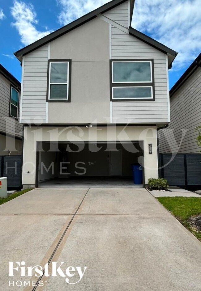 Building Photo - 357 N Centro Cir