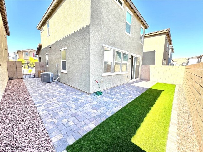 Building Photo - 9072 Vesey Ave