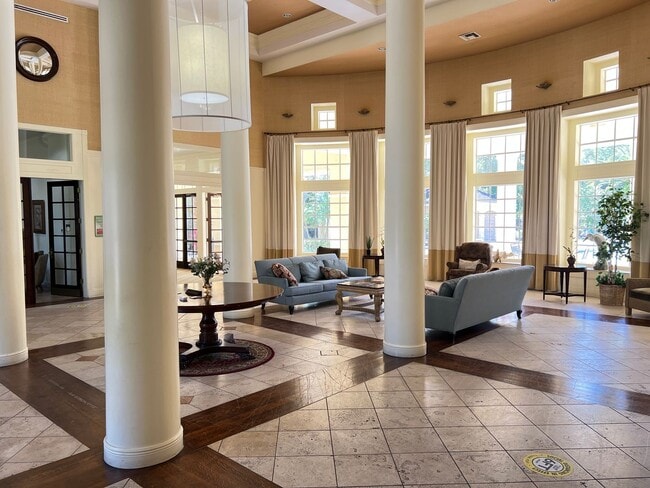 Building Photo - 2532 Robert Trent Jones Dr