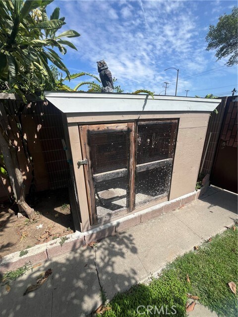Building Photo - 10547 Garfield Ave