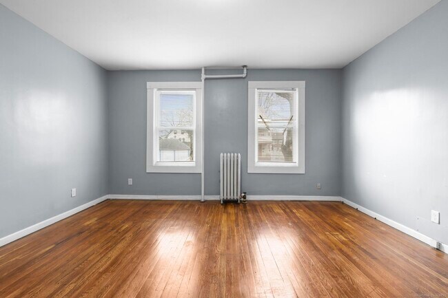 Building Photo - 38 Beacon St