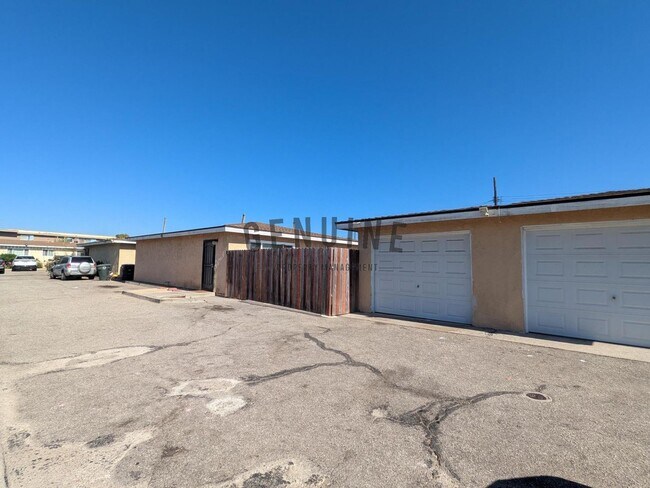 Building Photo - 2180 Placentia Ave